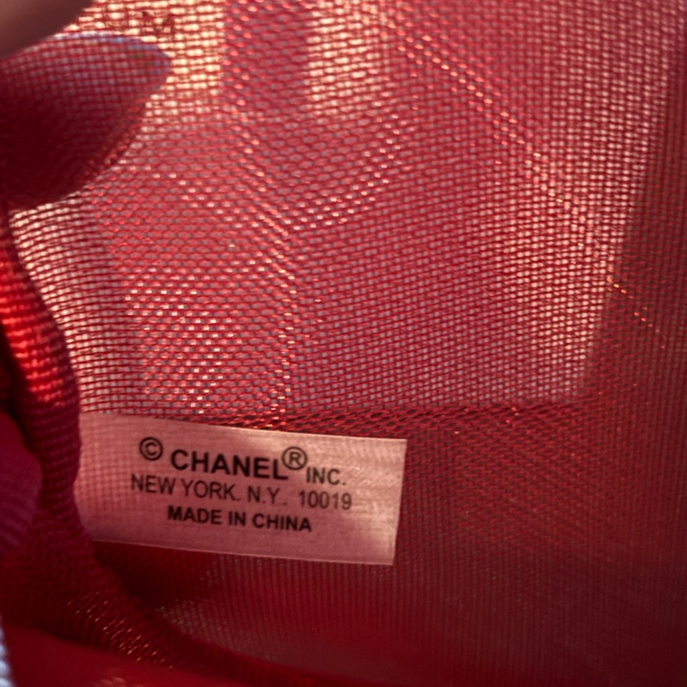 CHANEL beauty Red Cosmetic Bag - Picture 2 of 6